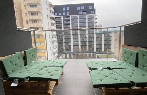 Mirow Apartamento | Lumina 4-room apartment in Center