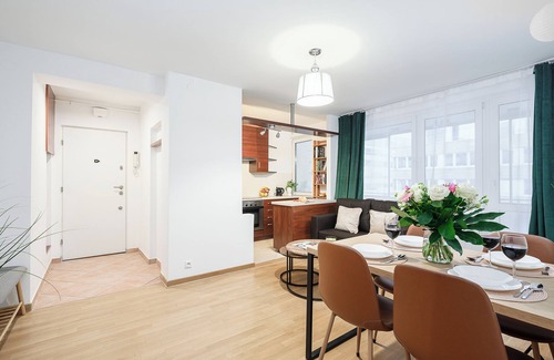 Centrum Apartamento | Lumina opposite the Palace of Culture