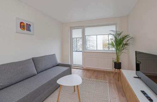 Kaunas Apartamento | Luminious apartment with balcony by Polo Apartments