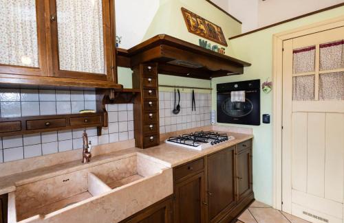 Intra Apartamento | Luminosa Mansarda nel Cuore di Intra
