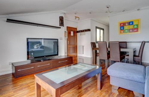 Irún Apartamento | Luminoso ático con terraza, Irún, Parking, 4Pax