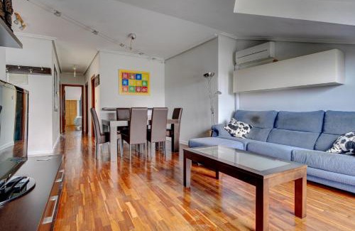 Irún Apartamento | Luminoso ático con terraza, Irún, Parking, 4Pax