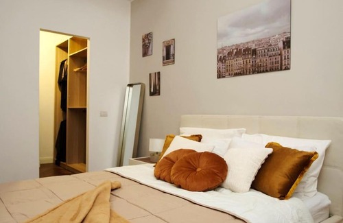 Loreto Apartamento | Luminoso appartamento 1min dalla metro [LuxHome33]