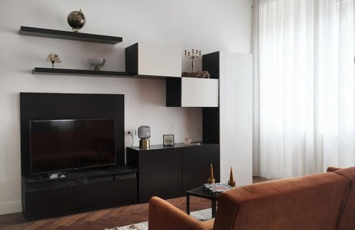 Loreto Apartamento | Luminoso appartamento 1min dalla metro [LuxHome33]