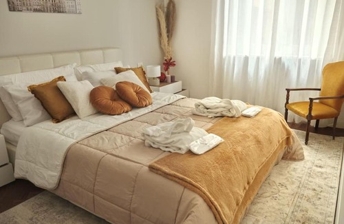 Loreto Apartamento | Luminoso appartamento 1min dalla metro [LuxHome33]