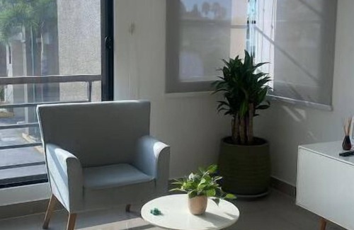 Samborondón Apartamento | Luminoso, moderno, parqueo, piscina