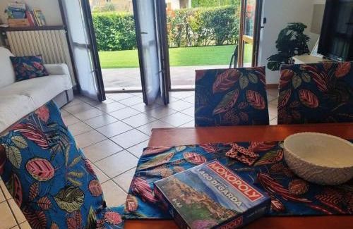 Rivoltella Apartamento | Luminoso Trilocale con Piscina e Giardino privato