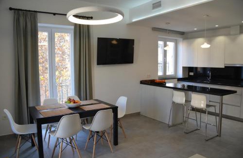 Figares Apartamento | LUMINOSO Y MODERNO APARTAMENTO EN EL CENTRO