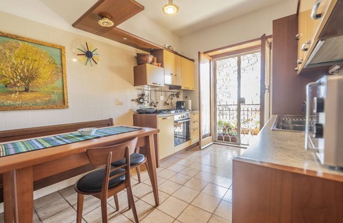 Rome Apartamento | Luminous 2BR Family Apartment in Residential Area