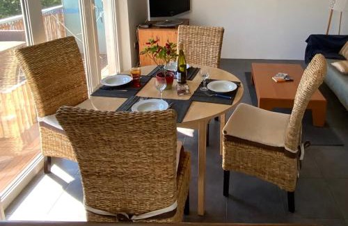Kehl Apartamento | Luminous apartment in Kehl near Strasbourg, conveniently located next to a tram stop with direct access to Strasbourg city centre