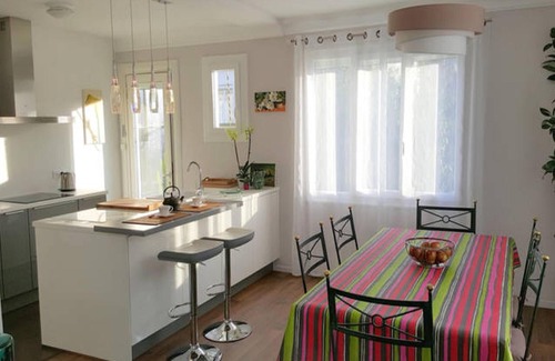 Les Coves Apartamento | APARTAMENTO LUMINOSO CON JARDÍN PRIVADO (cerca de tiendas, transporte, parque ...)