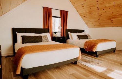 Gatlinburg - Pigeon Forge Casa | Luminous Cottage with Lofted Interior in Sevierville, Tennessee
