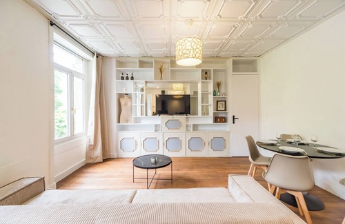 Guingamp Apartamento | Luminous, designer cocoon near train station Hôtel Lefort
