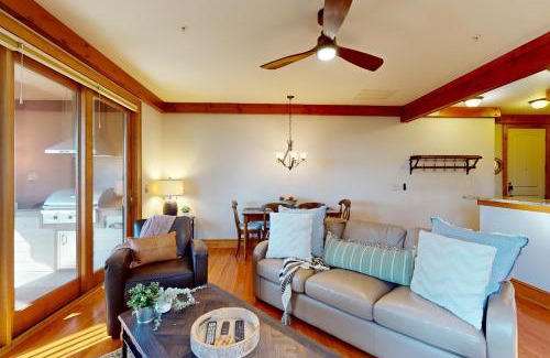 Boone Apartamento | Luminous Pine Hideaway