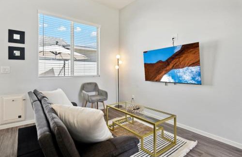 Casa Grande Apartamento | Luminous Sunrise Home in Casa Grande with Pool,BBQ