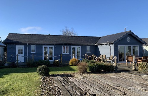 Filey Casa | Luna Azul - a beach house that sleeps 8 guests in 3 bedrooms