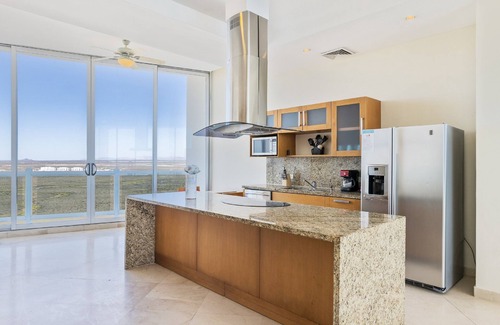 Puerto Peñasco Condominio | Luna Blanca 1203 by Kivoya