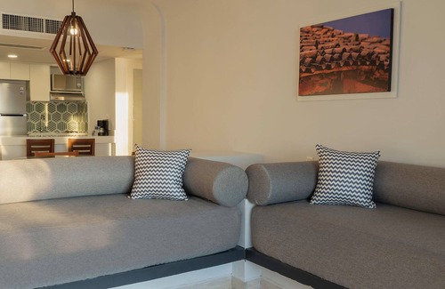 Zona Dorada Hotel | Luna Palace Hotel and Suites