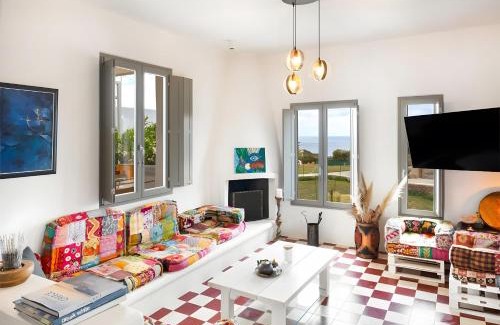 Milos Casa | Luna Rossa Milos - Olive Home