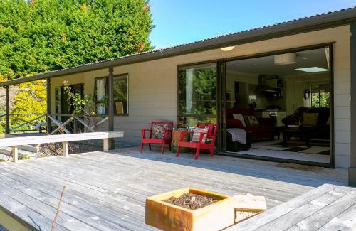 Nukuhau Cama Y Desayuno | Lupin Lodge Bed & Breakfast