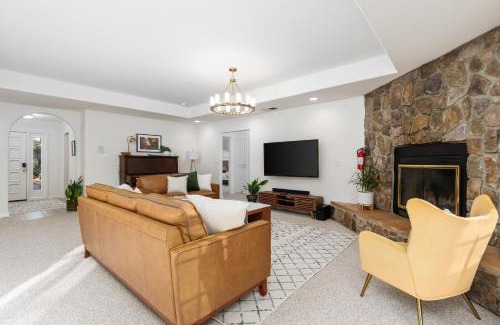 Mariposa Casa | Lupine Landing