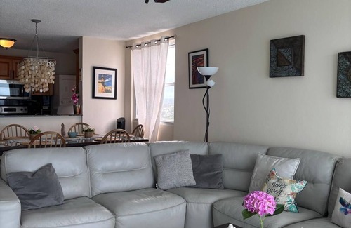 La Pared Condominio | Luquillo, piso 13 con frente al mar!