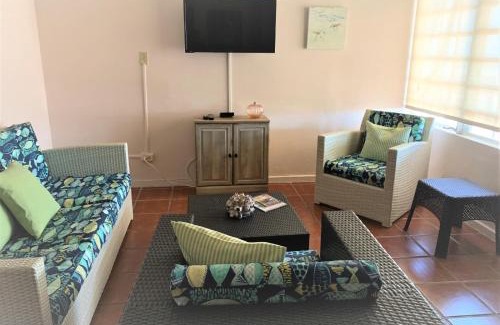La Pared Hotel | Luquillo Sunrise Beach Inn