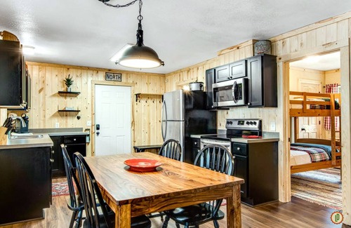 Conover Cabina | Lured Den - Private Lakefront Cottage - NEW HOT TUB!