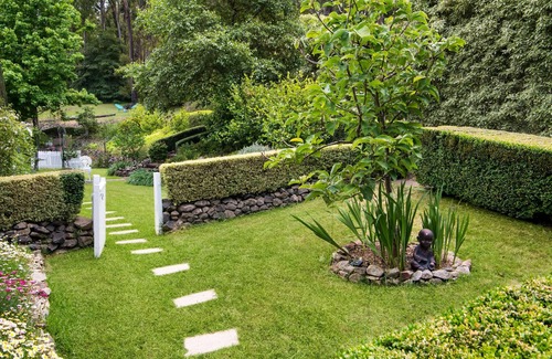 Colo Vale Apartamento | Lush and Charming Country Escape, Stunning Gardens