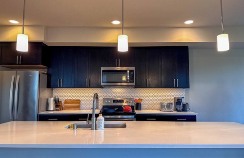 Highland Park Casa | Lush Green Paradise, Fire Pit, No Cleaning Fee