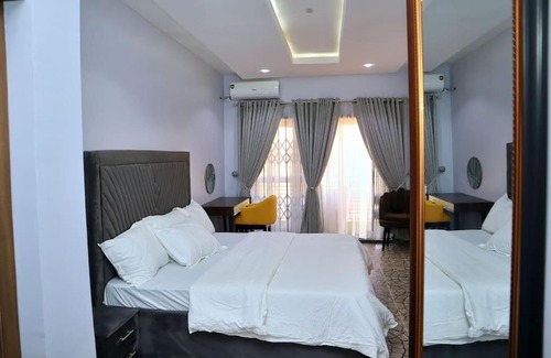 Karsana Apartamento | Lush Meadows Apartments