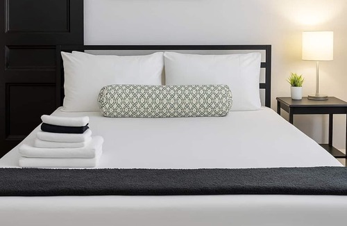 West Lakeview Apartamento | Lush Studio Apt Summa