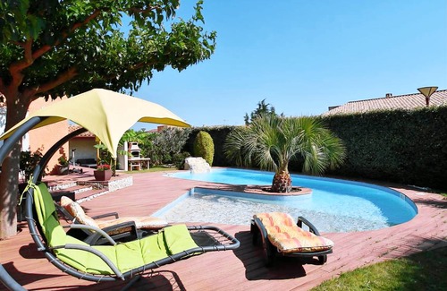 Rodilhan Casa | Lush Villa in Pierrerue with Private Pool & Centre Nearby