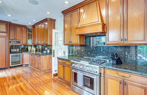 Old Northwood Casa | Lush West Palm Beach Getaway w/ Backyard Oasis!