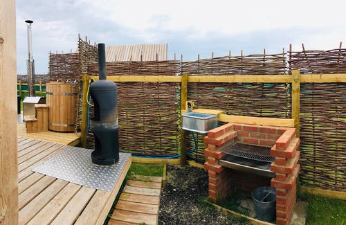 Brightlingsea Cabaña | Lushna Petite 4 at Lee Wick Farm Glamping