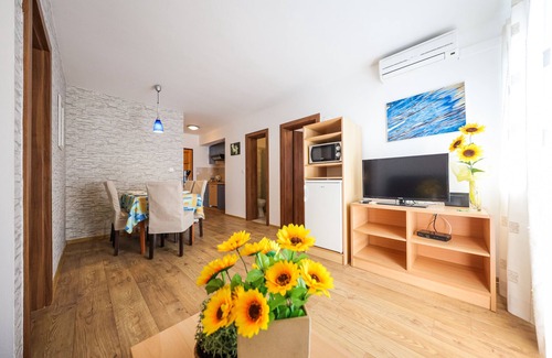 Kozino Apartamento | Luton Apartments, Zadar - Kozino, Heated Pool & Hot Tub