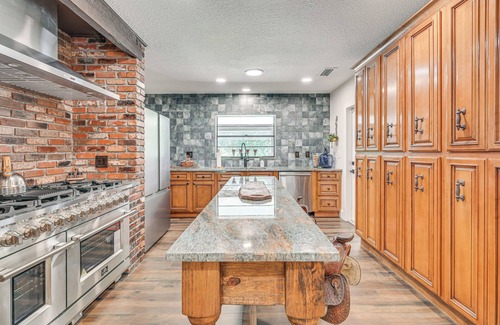 Bearss Plaza Casa | Lutz Home w/ Game Room: 7 Mi to Adventure Island!