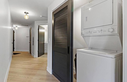Lakeview Apartamento | Lux 1BR & 1BA Apartment in Belmont - Belmont 207