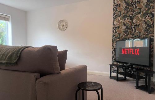 Levenshulme Casa | Lux 2 Bed Home in Manchester with Free Parking