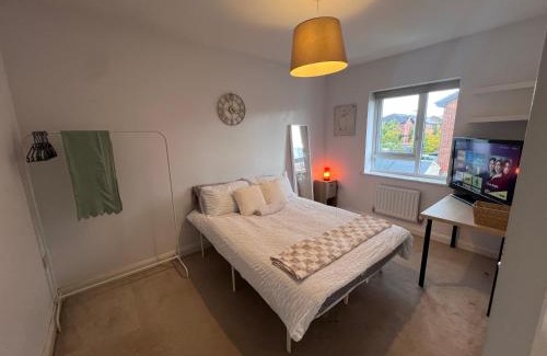 Levenshulme Casa | Lux 2 Bed Home in Manchester with Free Parking