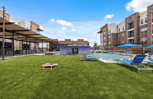 Lewisville Apartamento | Lux 2 Bedroom king+twin trundle room, Pool views