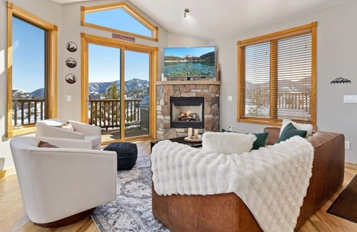 Estes Park Casa | Lux 2 master suites, lake views