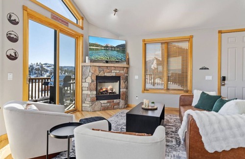 Estes Park Casa | Lux 2 master suites, lake views