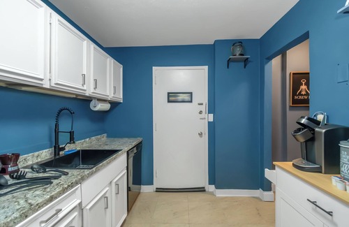 Downtown Atlanta Apartamento | Lux 2BR Apt w/ Pool & King Beds