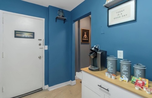 Downtown Atlanta Apartamento | Lux 2BR Apt with Pool & King Beds