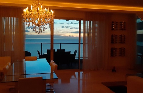 Punta Pacifica Apartamento | Lux 3/3.5 - 3000sft Condo Next to Trump Hotel