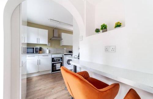 Westbourne Green Apartamento | Lux 3-Bed Apartment with Patio in Central London