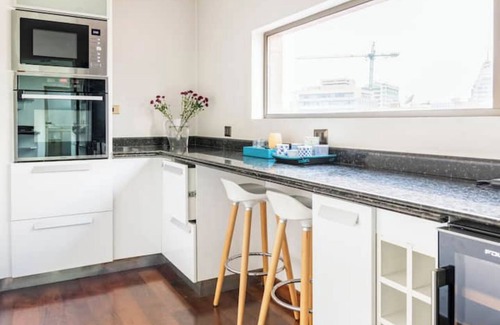 El Golf Casa | Lux 3Bedroom Gem, heart of Sanhattan by W & RITZ