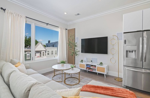 The Heights Casa | LUX 3BR 2Bath Gem with FREE Parking & Private Rooftop Minutes to NYC!