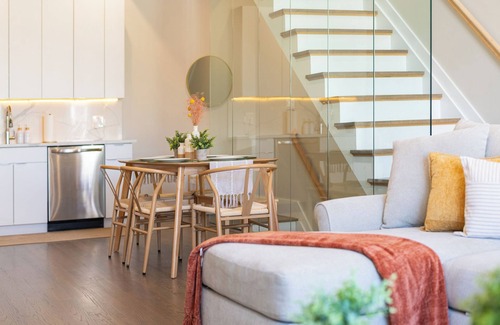 The Heights Casa | LUX 3BR 2Bath Gem with FREE Parking & Private Rooftop Minutes to NYC!